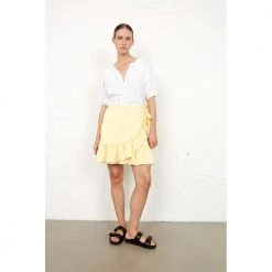 miinto Butikk 17 Second Female Kimm Mini Skirt Yellow